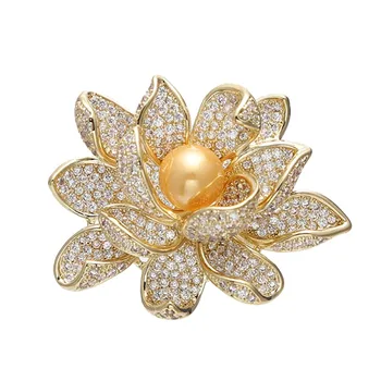 2021 Noua Moda Elegante Femei De Lux Broșe Bijuterii De Înaltă Calitate Placat Cu Aur De Metal Cubic Zirconia Floare Brosa Cu Perla 